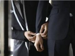 <b>备了响应的样版师、工艺师和其他手艺人员</b>